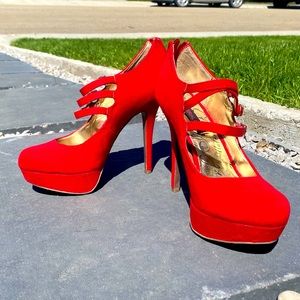 Red Pumps